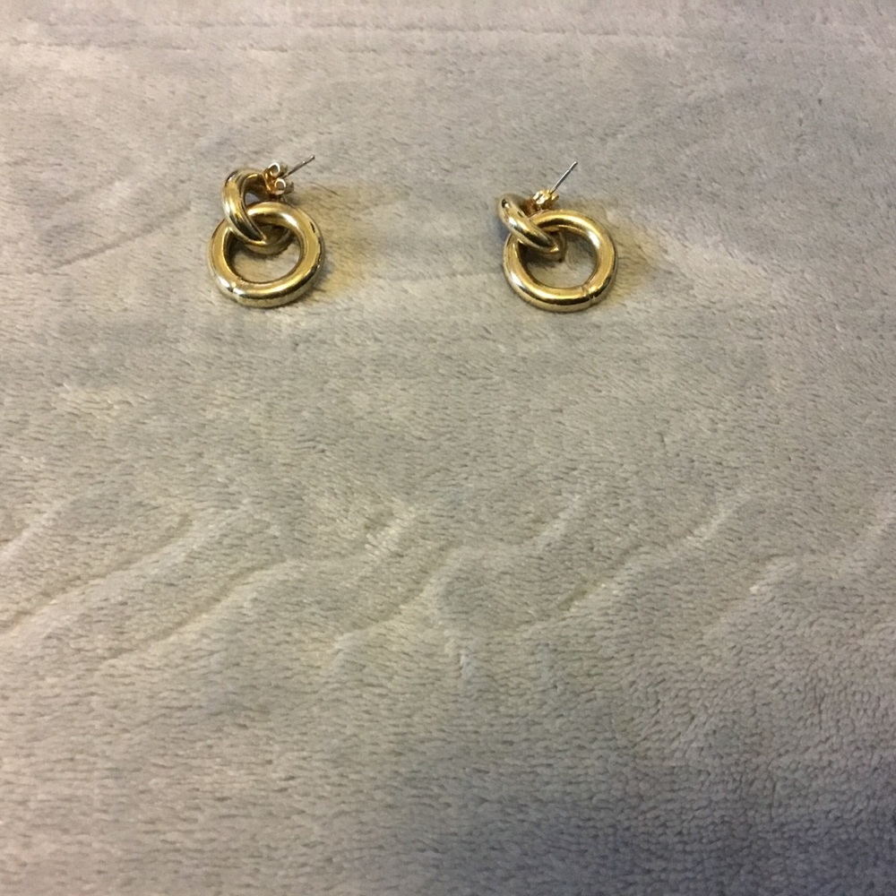 **SOLD** Gold Chain Link Earrings